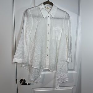 Pink Ripple White Flowy Real Shell Button Down Collared Blouse Size Small